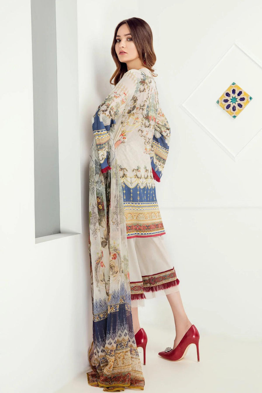 3pc Digital Printed Lawn Suit With Digital Printed Pure Chiffon Dupatta