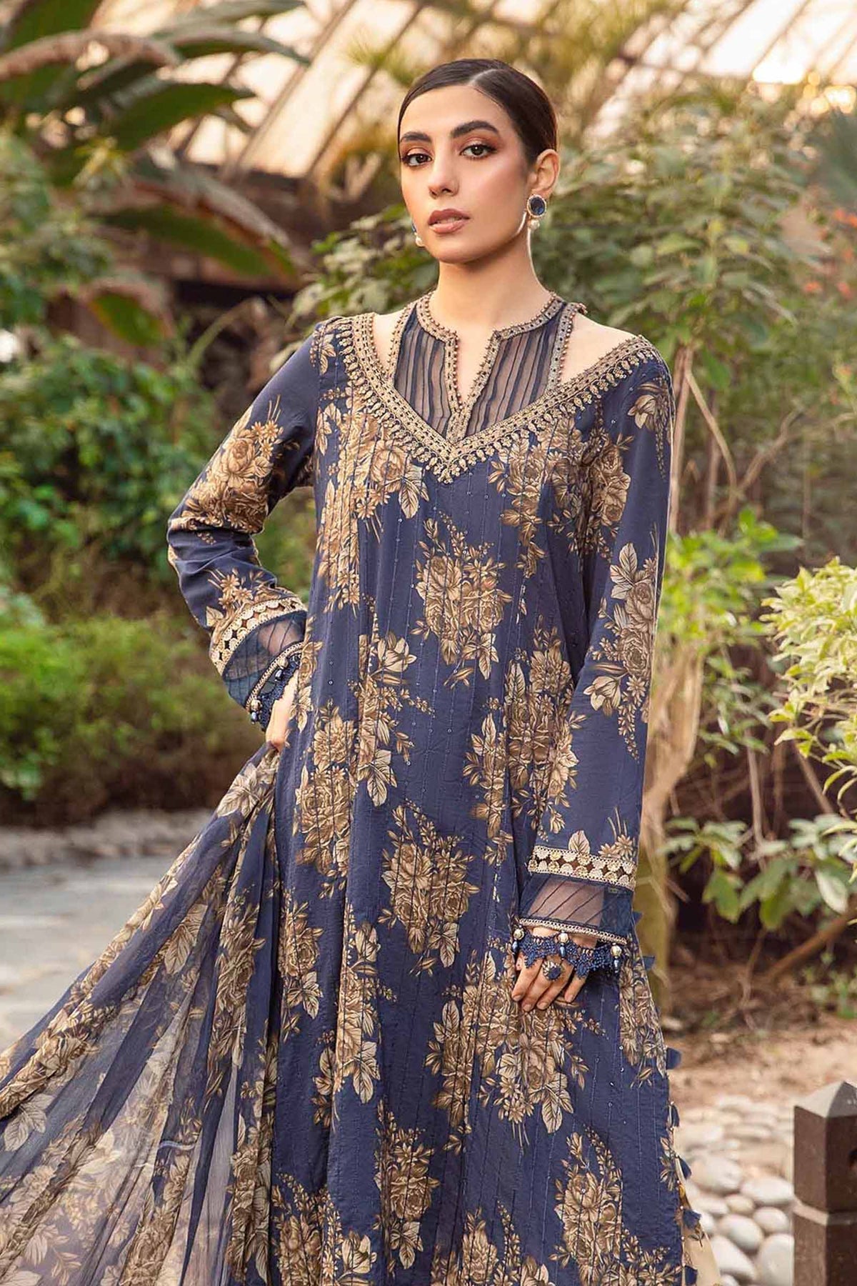 AR-14 3Pc Digital Printed Lawn Suit With Digital Printed Lawn Dupatta