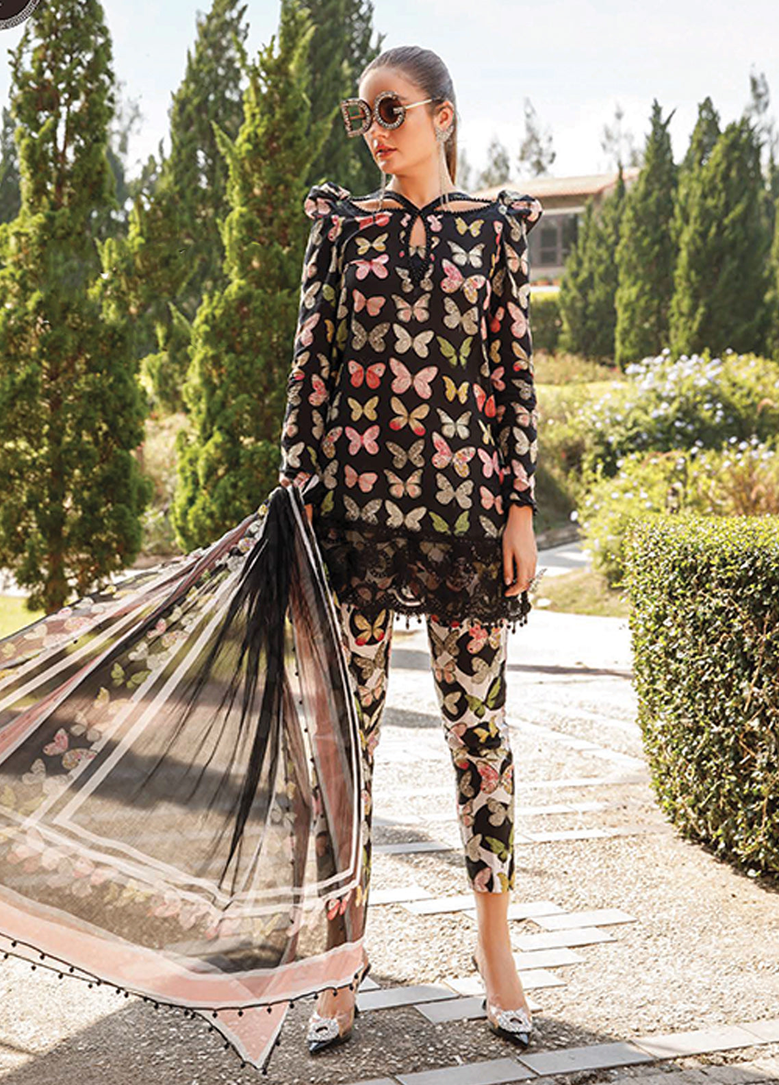 AR-D1701 Digital Printed Lawn Unstitched Suit 3pc With Monar Digital Printed Dupatta & Daman Embroidered Lace