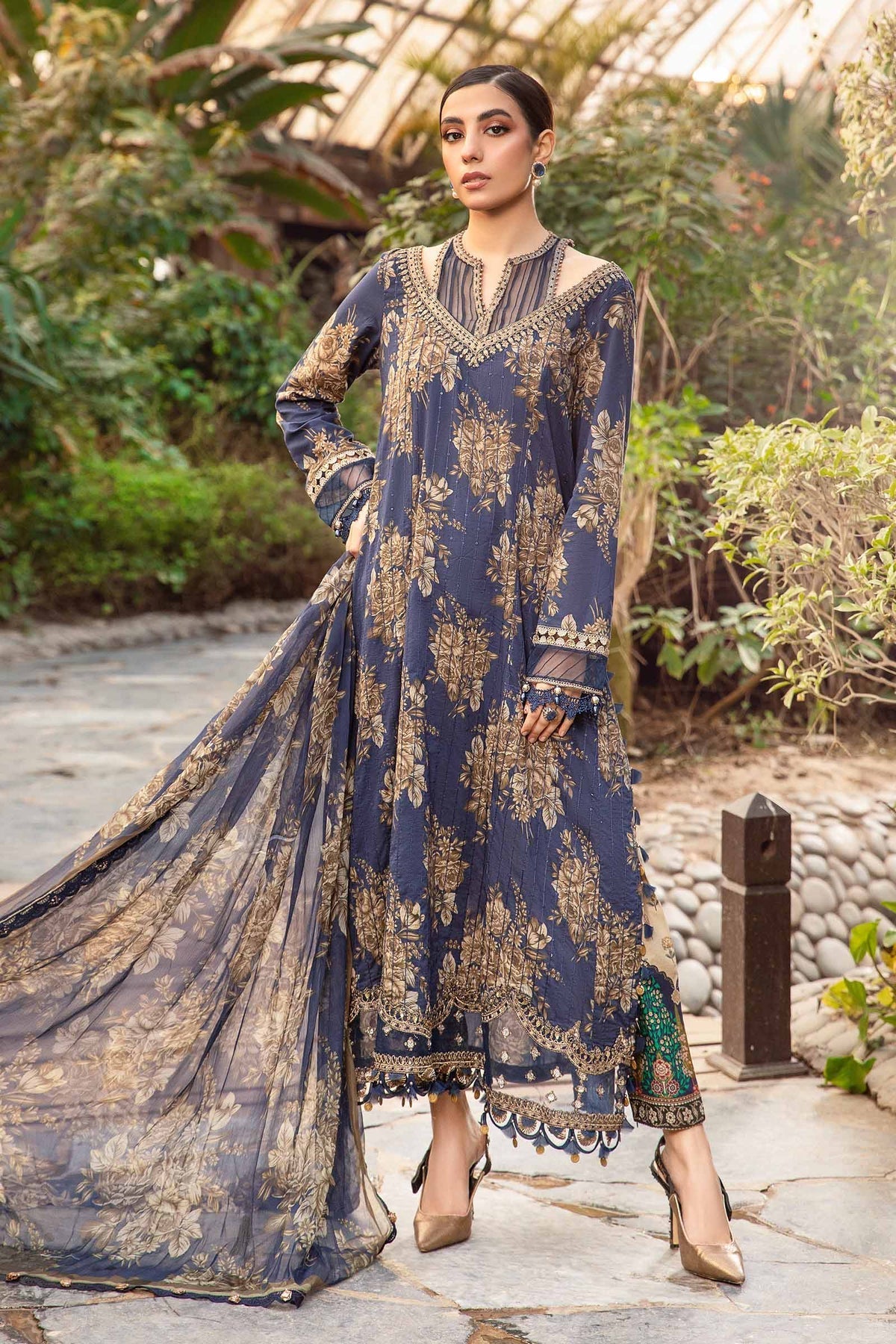 AR-14 3Pc Digital Printed Lawn Suit With Digital Printed Lawn Dupatta