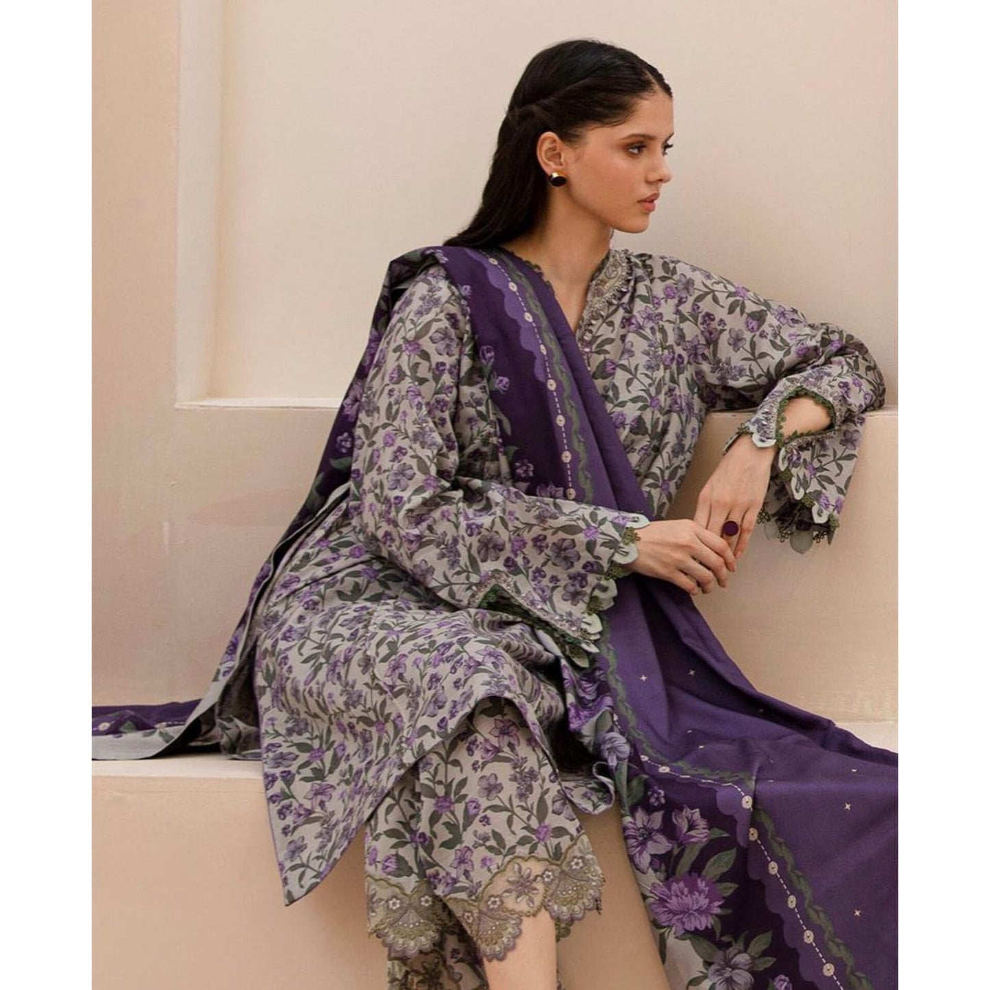 AR-12 3Pc Digital Printed Lawn Suit With Digital Printed Lawn Dupatta