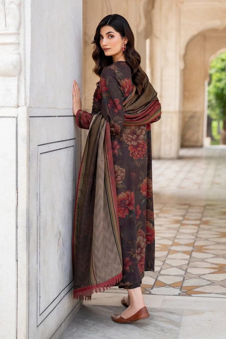 AR-BK192 Digital Printed Lawn Suit 3pc With Lawn Digital Printed Dupatta & Embroidered Patch