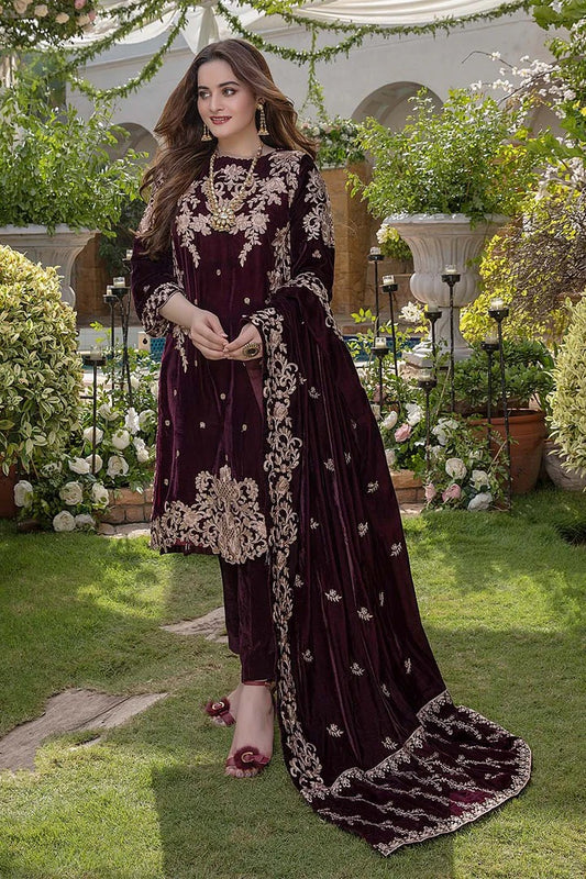 AR-1004 Sequence Embroidered 9000 Micro Velvet 3Pc With Velvet Embroidered Shawl