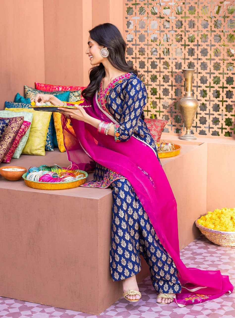 Digital Printed Lawn 3pc Suit With Digital Printed Poly Lawn Dupatta & Embroidered Patches