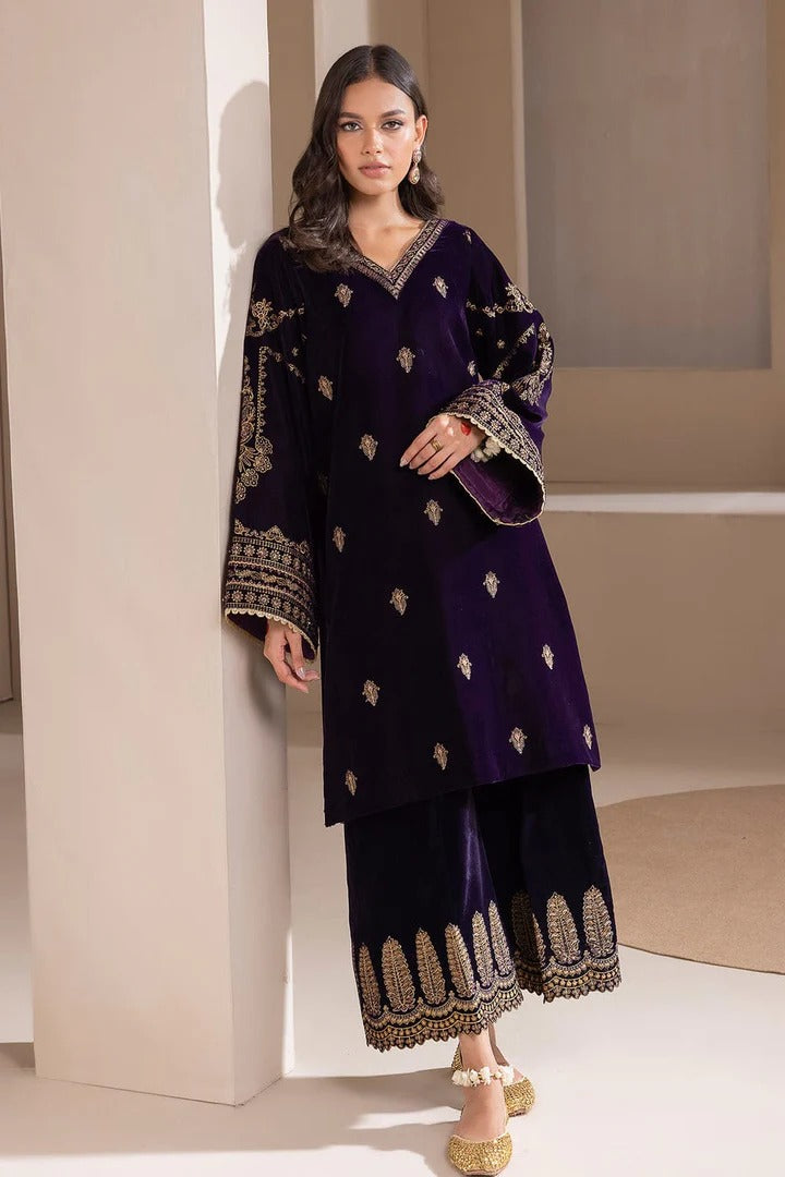 AR-1079 Embroidered 9000 Micro Velvet 3Pc With Organza Embroidered Dupatta