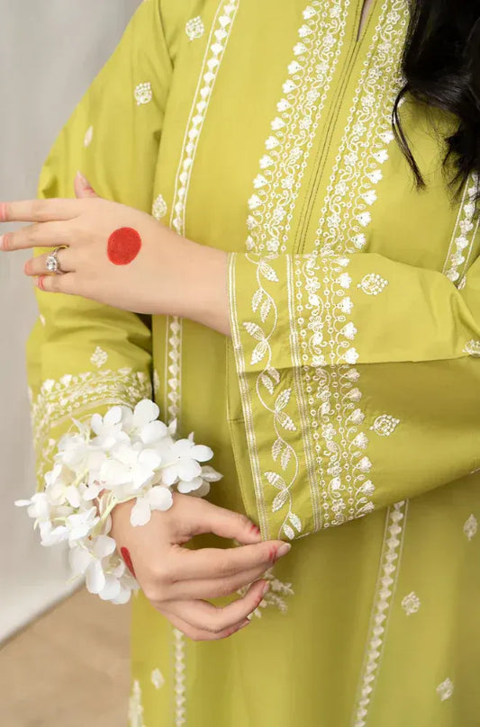 AR-UR720 Unstitched Embroidered Lawn Suit 3pc With Digital Printed Monar Dupatta